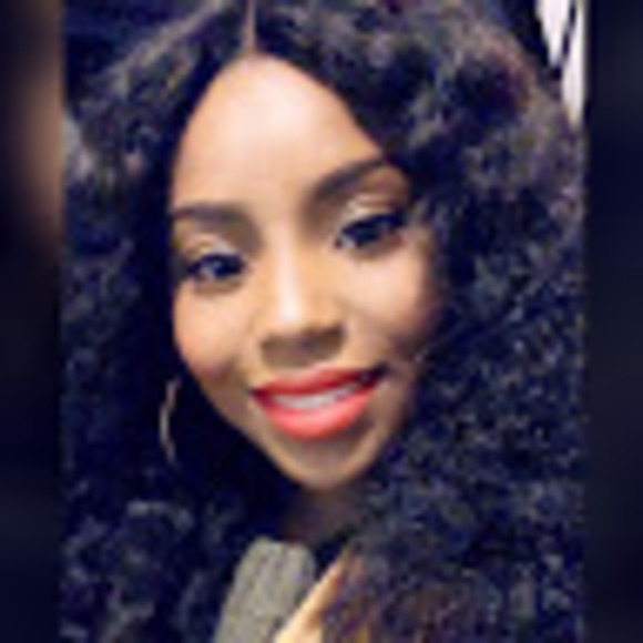 Meet your Posher, Serena - Picture 1 of 1